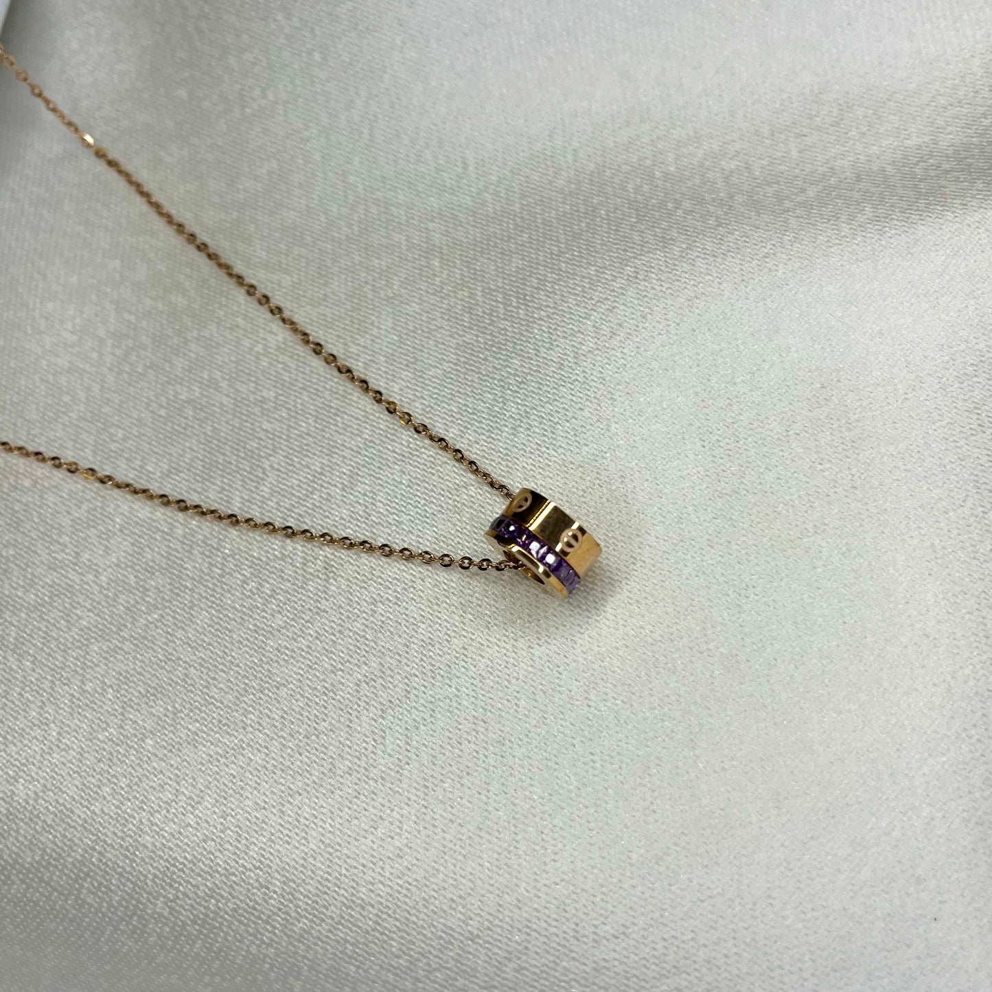 Mor Zirkon Taşlı Kolye