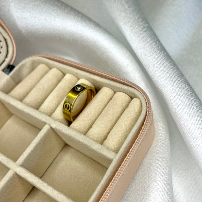 Taşlı Cartier Yüzük