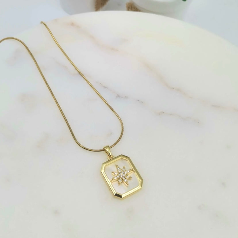 Kuzey Yıldızı Gold Kolye