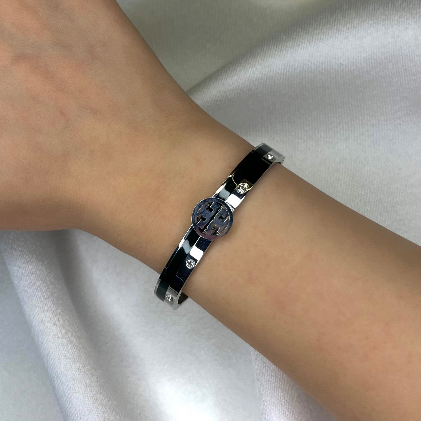 Haki Şerit & Taşlı Kelepçe